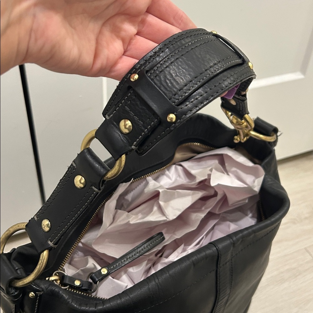 Coach Carly Hobo Bag in Black Leather with Gold Hardware & Turnlocks - Picture 13 of 17